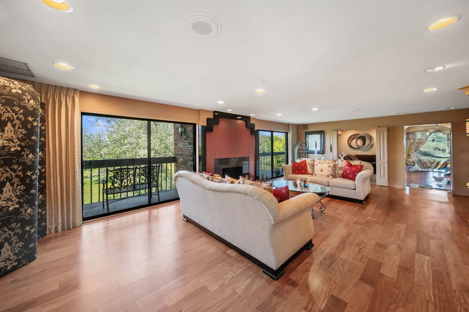 3810 Mission Hills Road 401 Property Photo 5