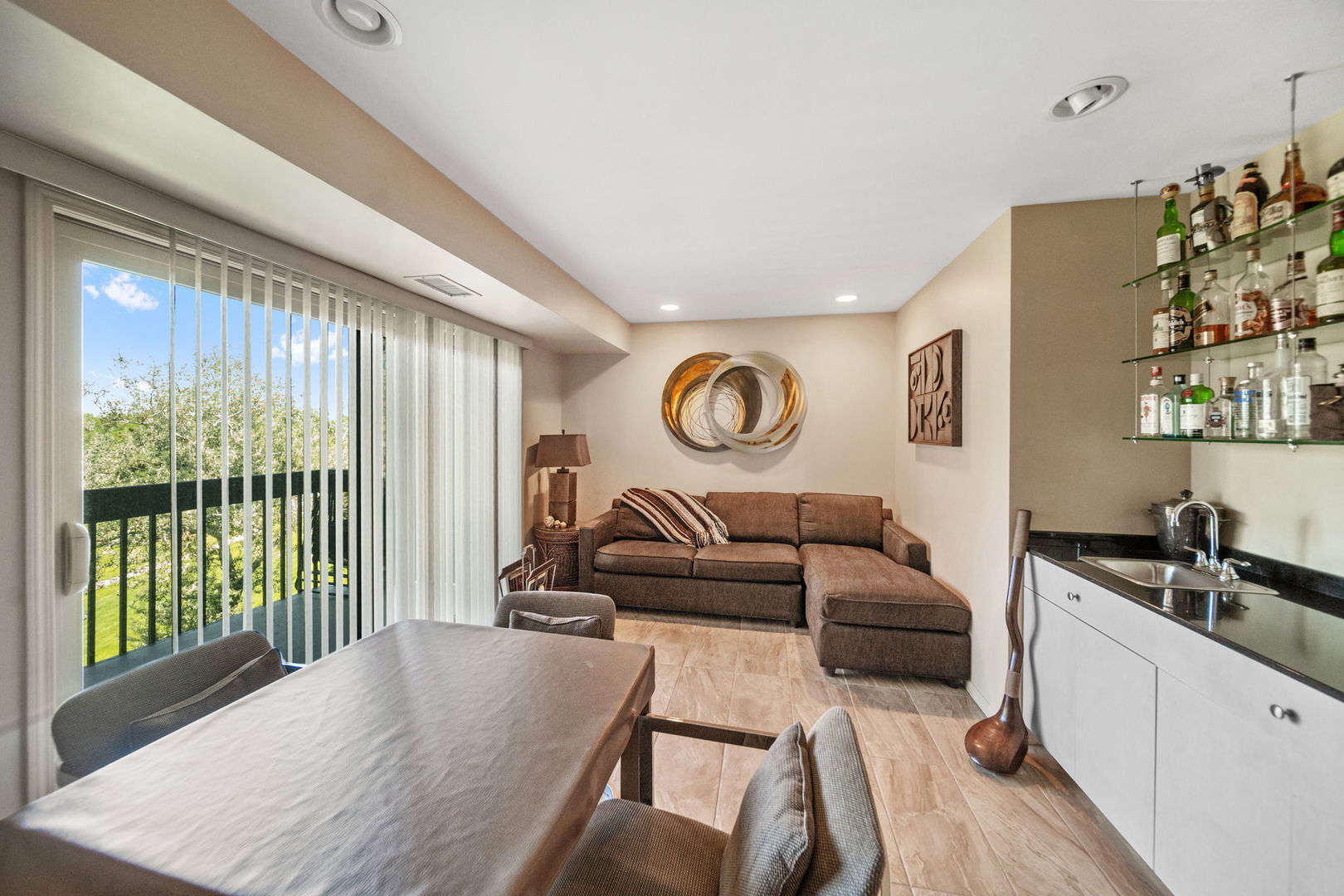 3810 Mission Hills Road 401 Property Photo 18
