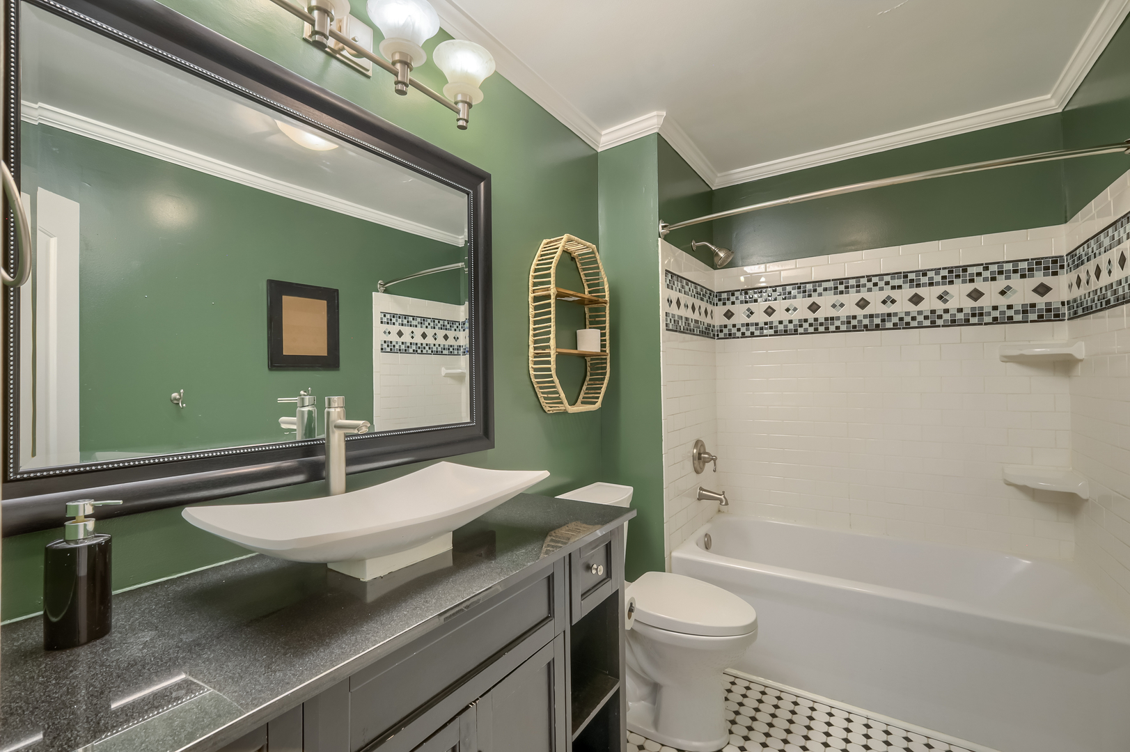 415 Park Avenue D Property Photo 10