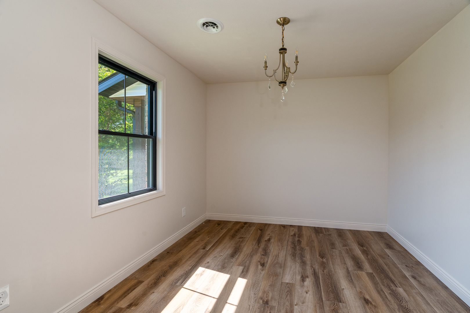 956 Auburn Lane Property Photo 23