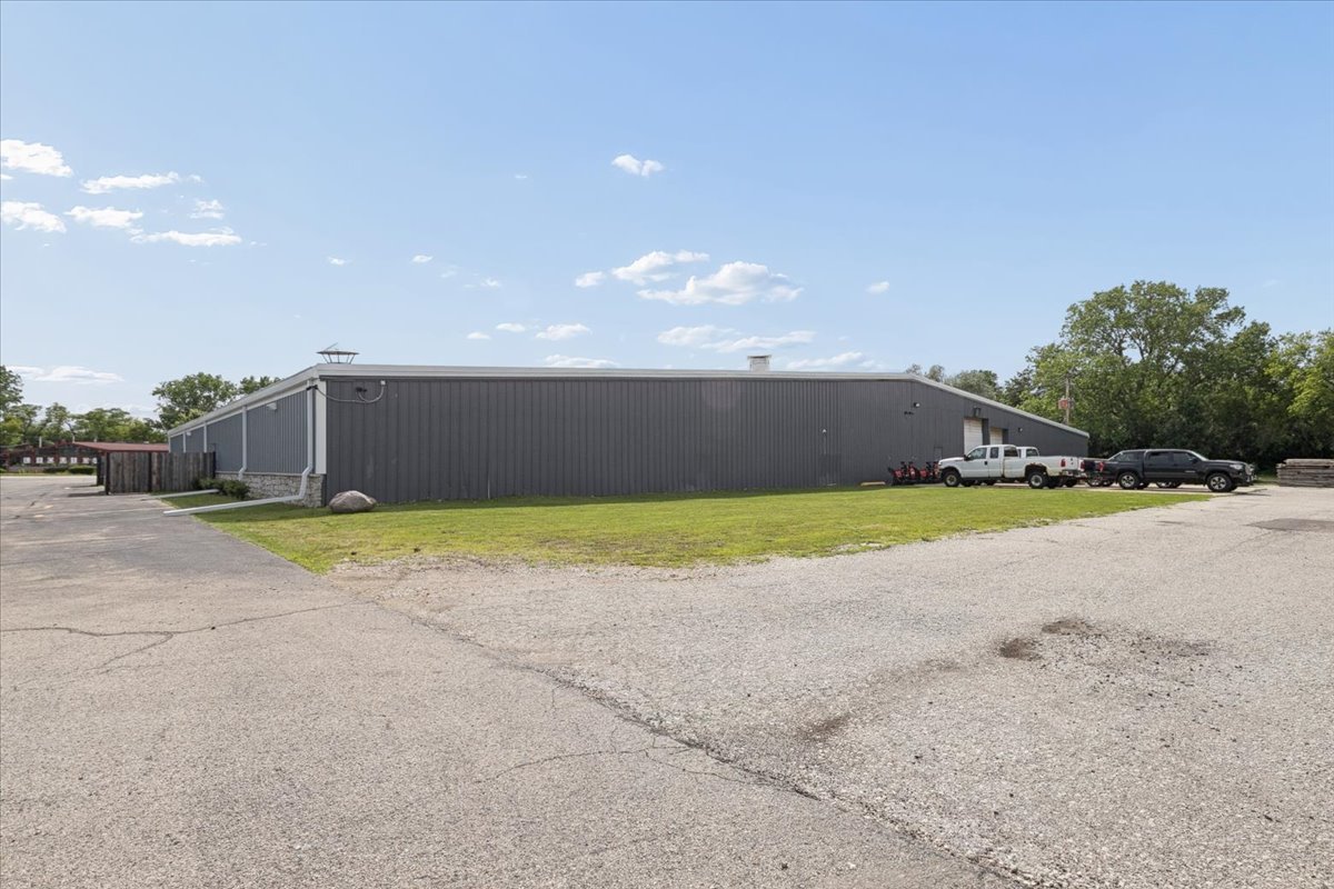 800 E Us Highway 45 Property Photo 2