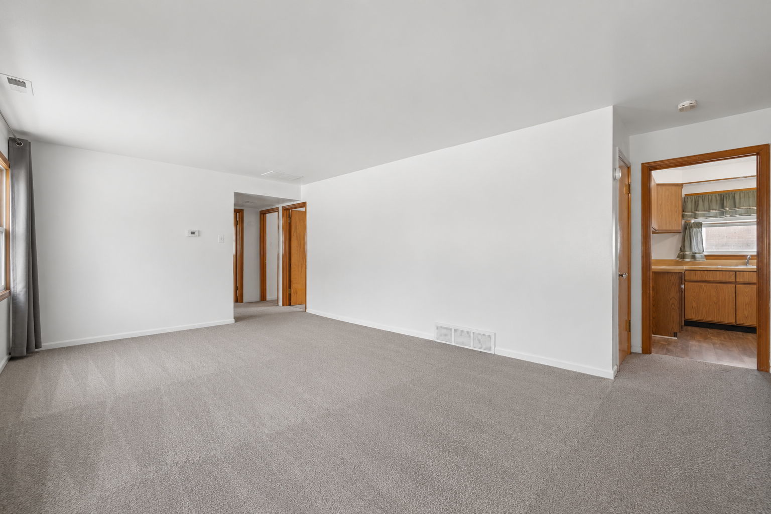 11705 S Meadow Lane Drive Property Photo 5