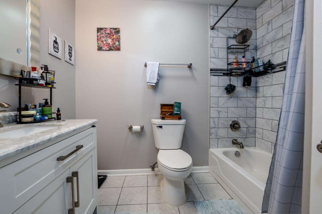 4414 S King Drive F Property Photo 7