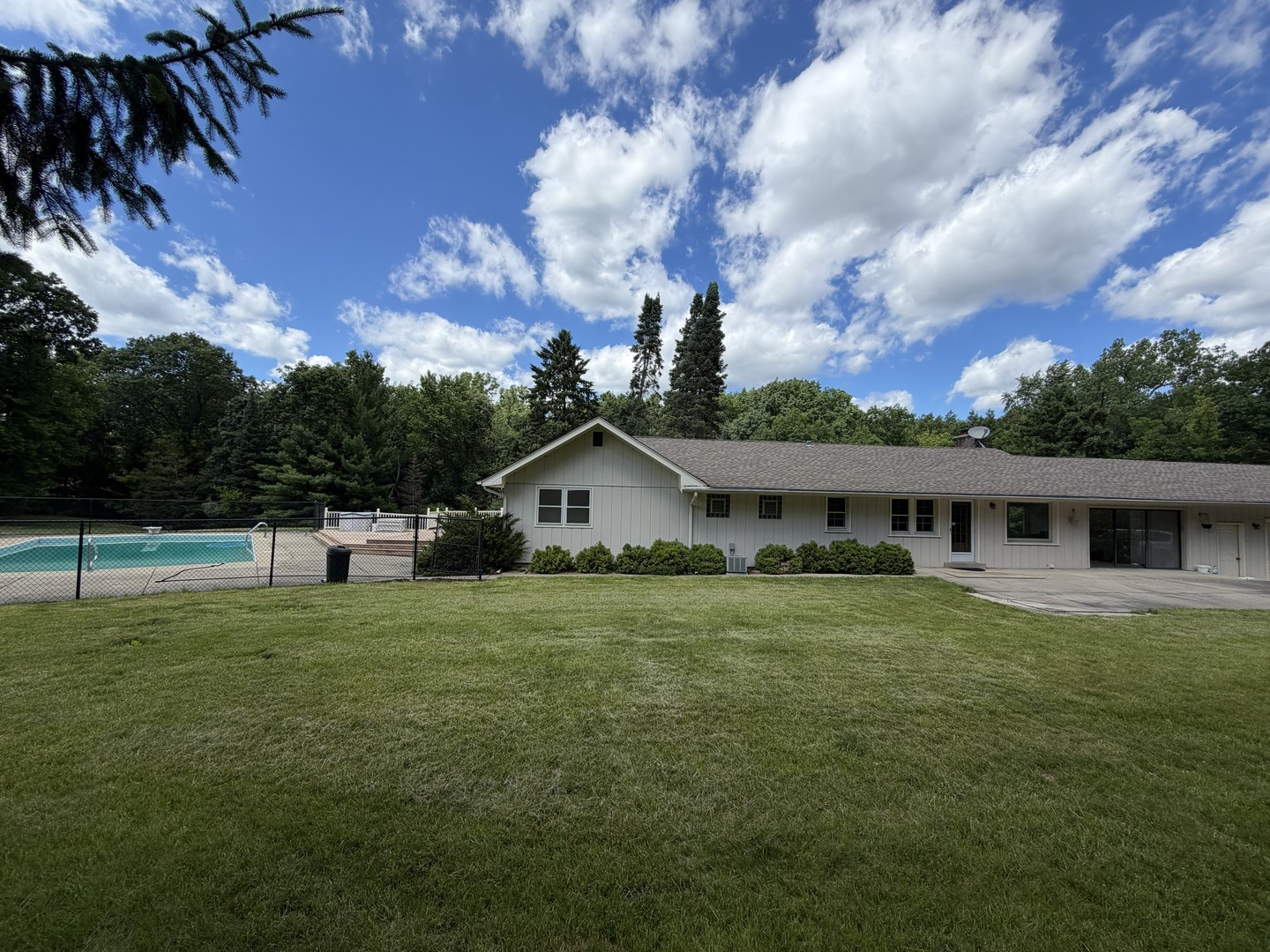 1842 Thomas Atkinson Road Property Photo 2