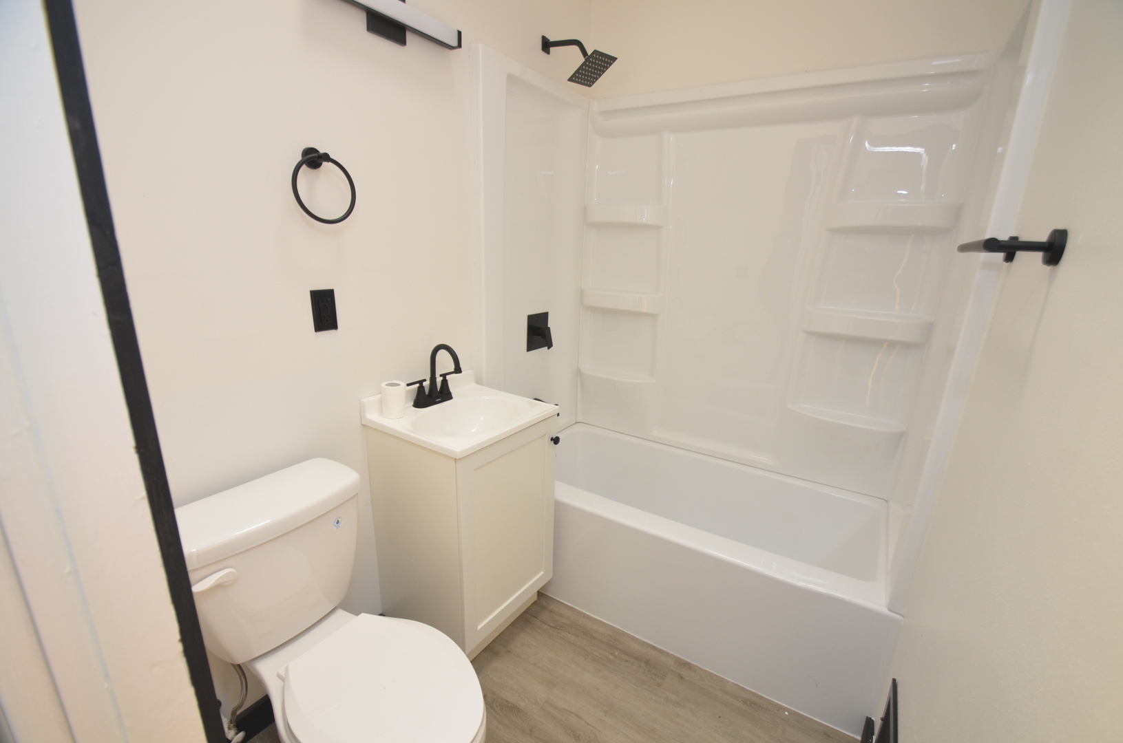 2020 N Rockton Avenue Property Photo 10