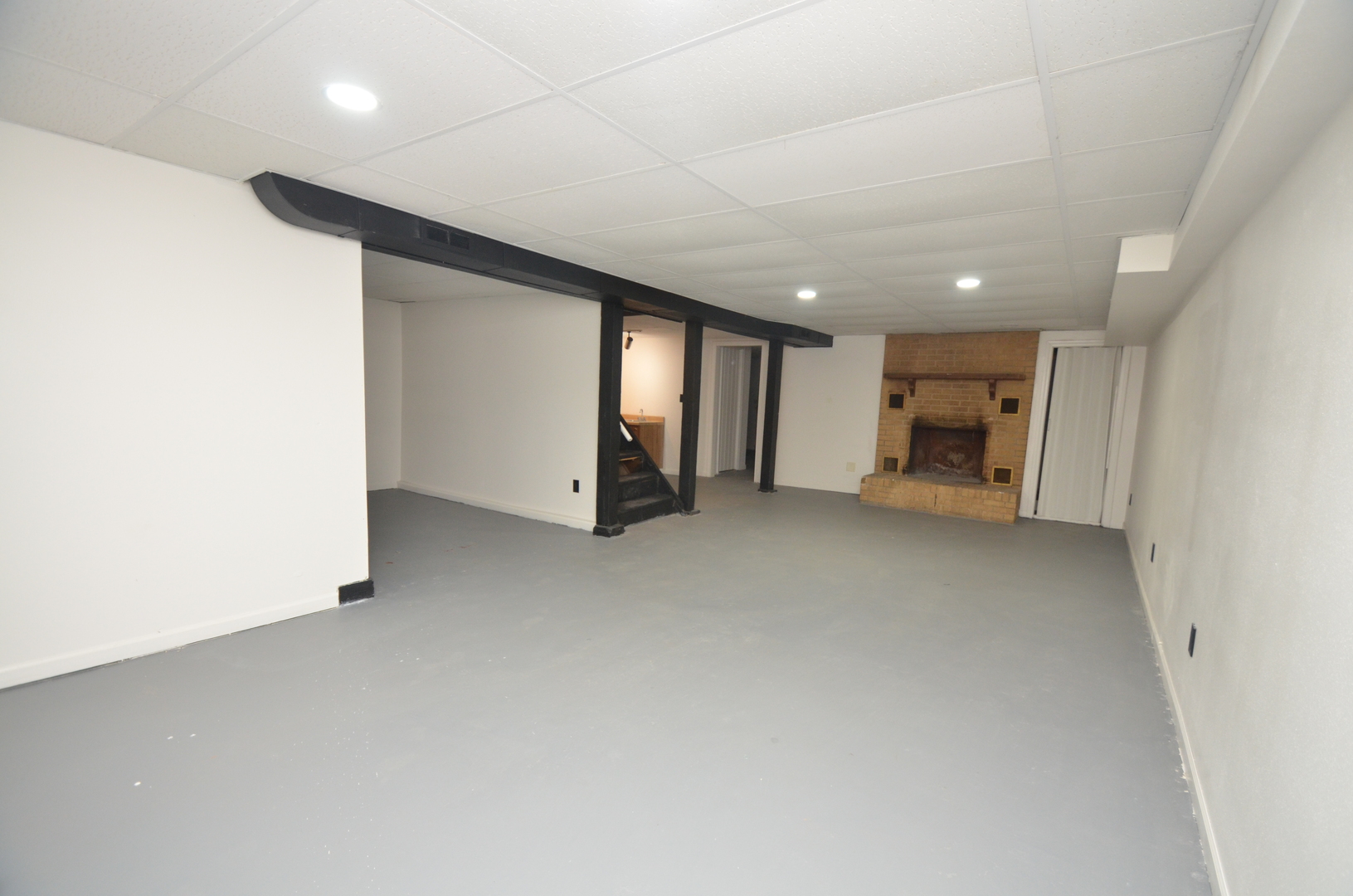 2020 N Rockton Avenue Property Photo 15