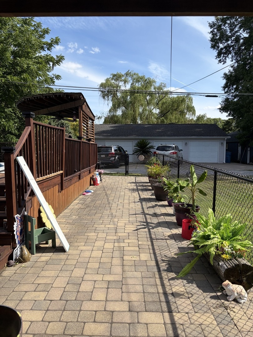 502 W Cherry Avenue Property Photo 9