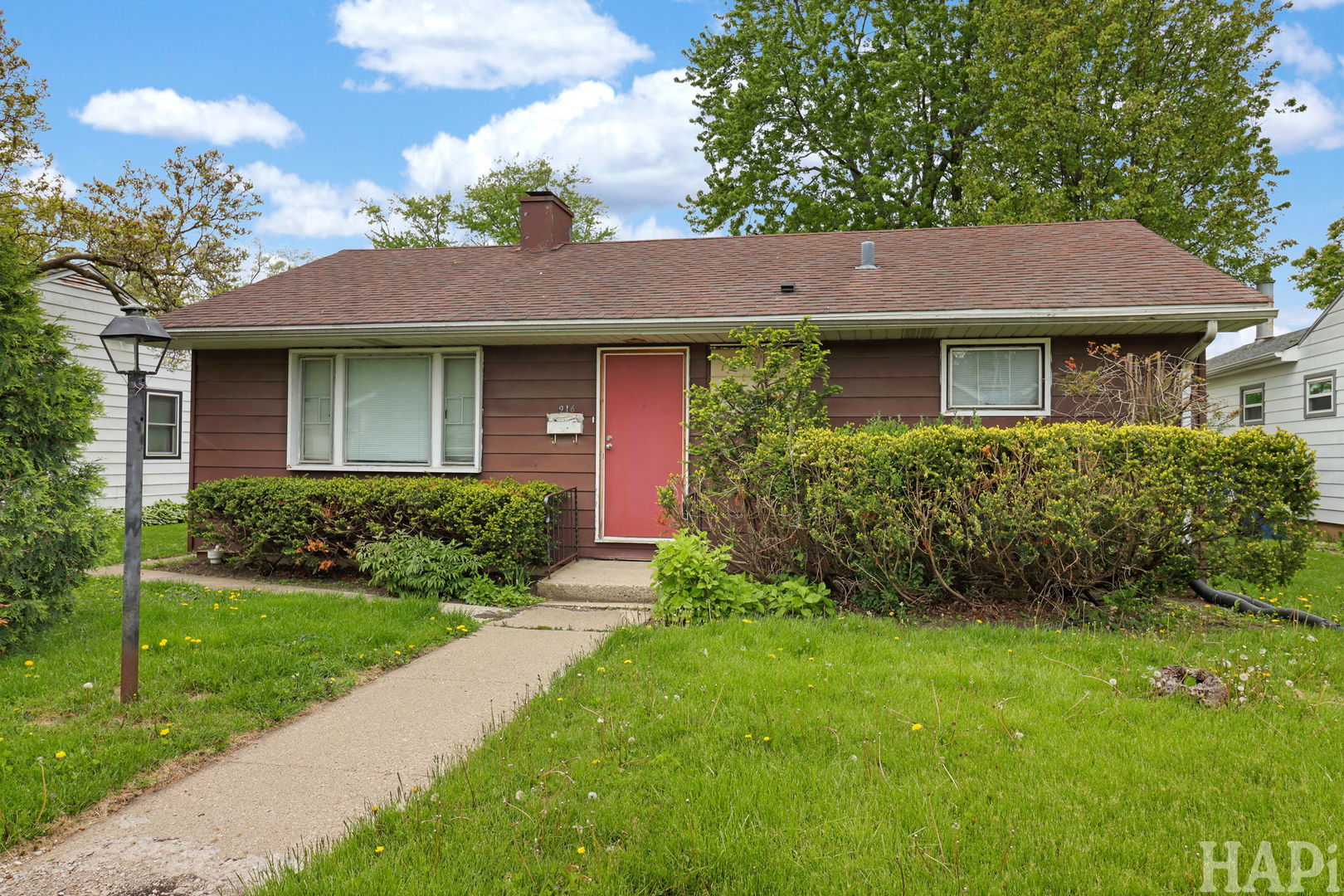 916 Chestnut Street Property Photo 1