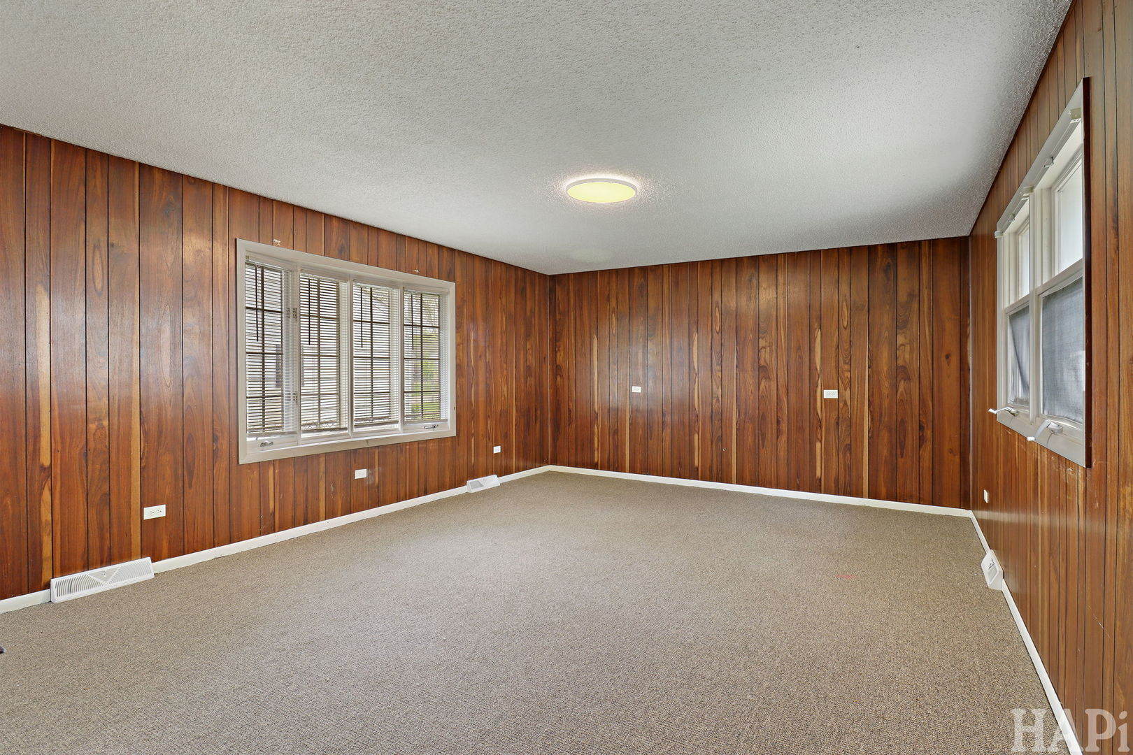 916 Chestnut Street Property Photo 7