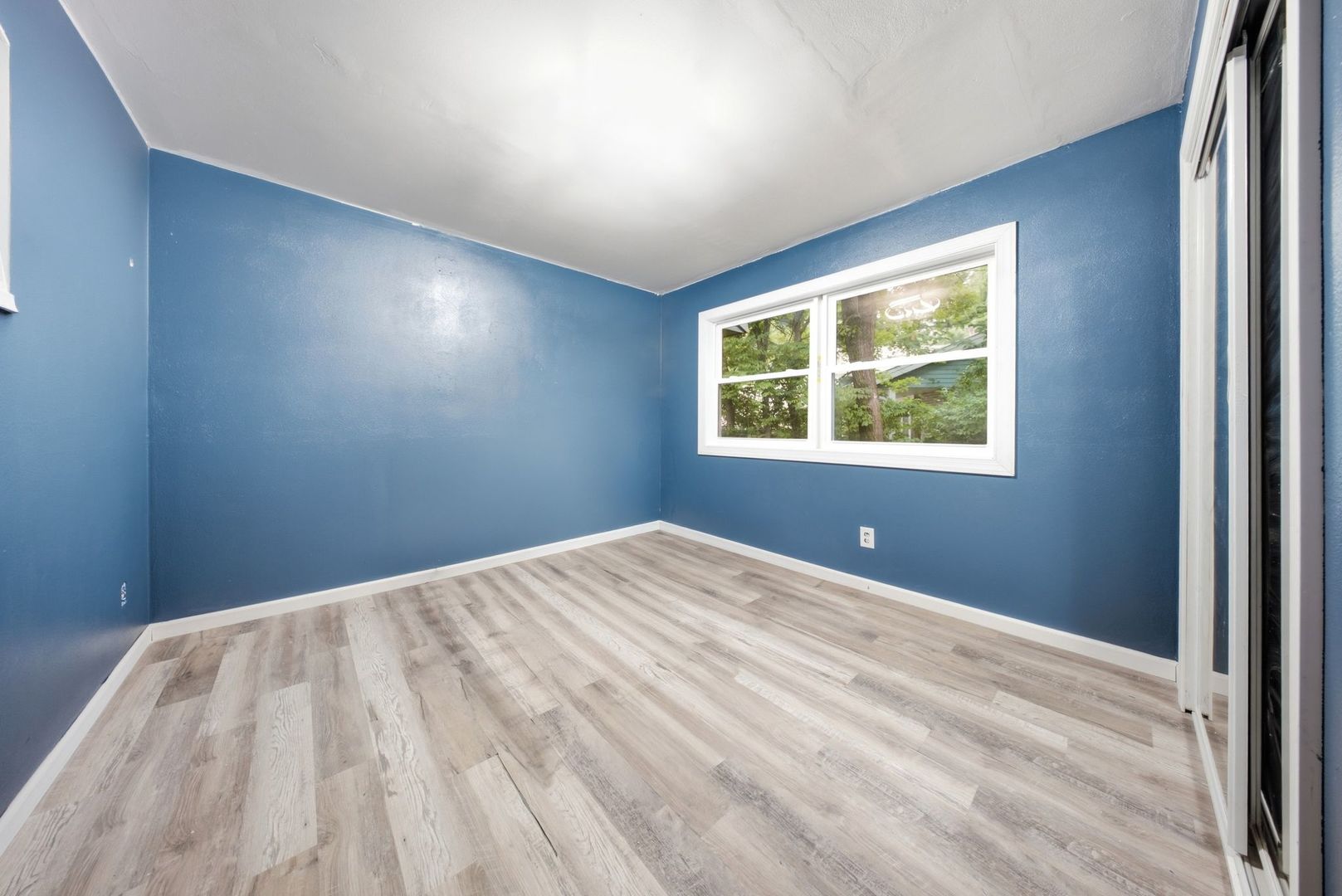 126 Ne Queensbury Place Property Photo 11