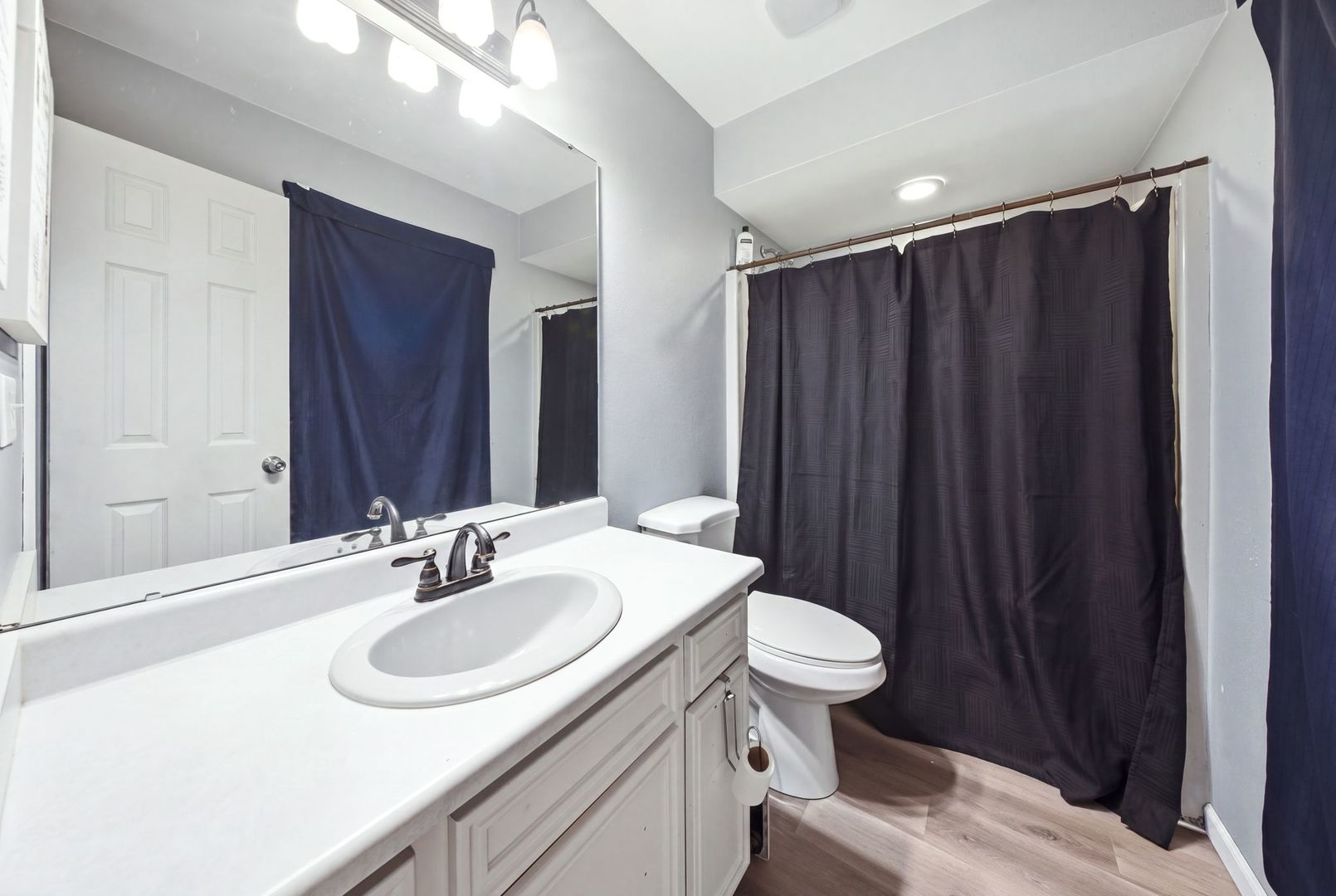 126 Ne Queensbury Place Property Photo 15