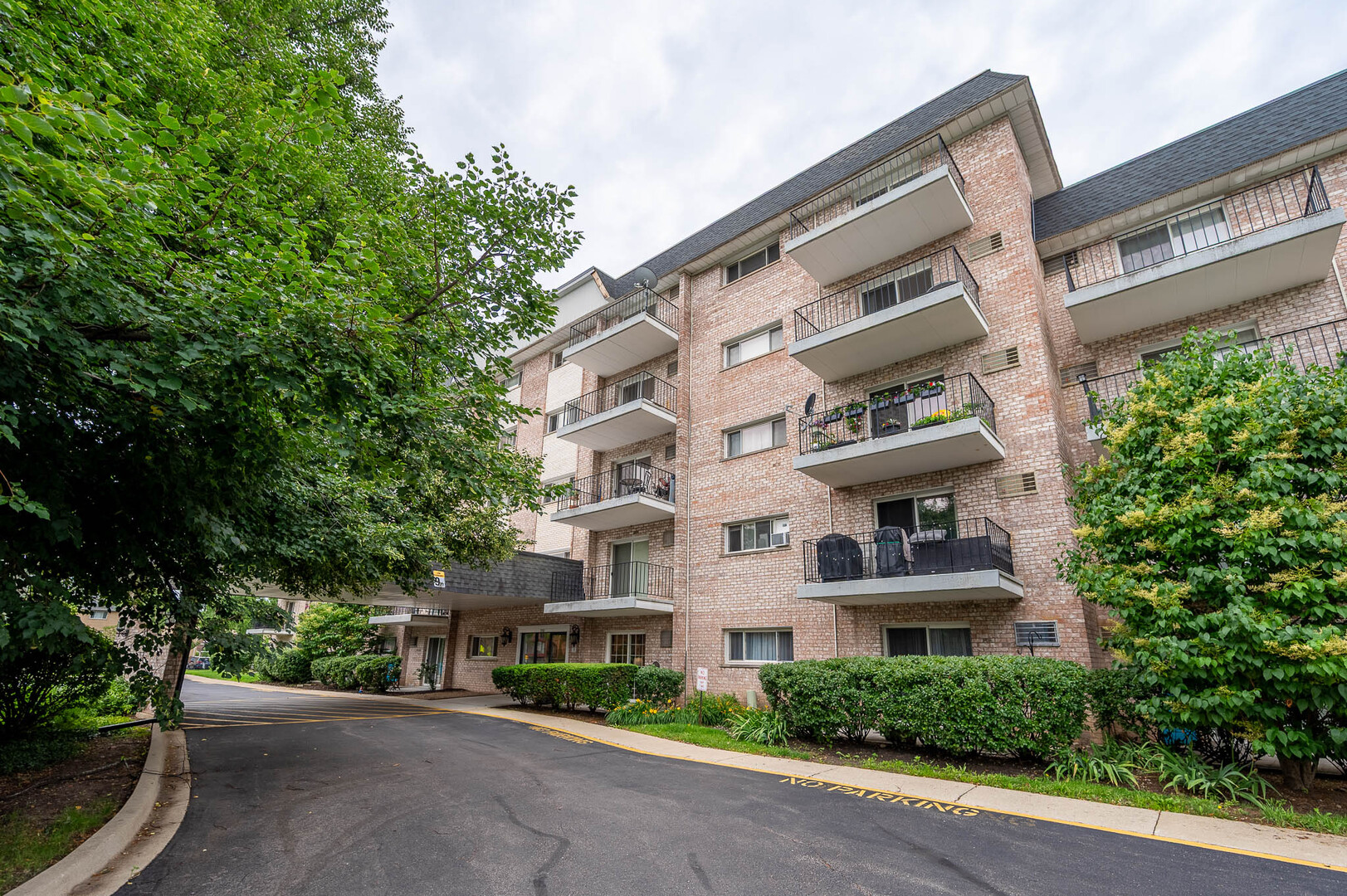 1000 S Lorraine Road 411 Property Photo 1