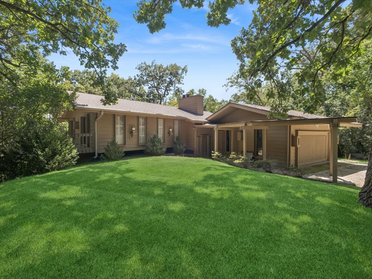 25521 W Blakely Parkway Property Photo 1