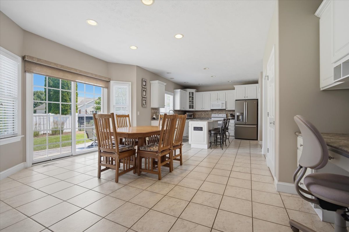 46 Conway Circle Property Photo 8