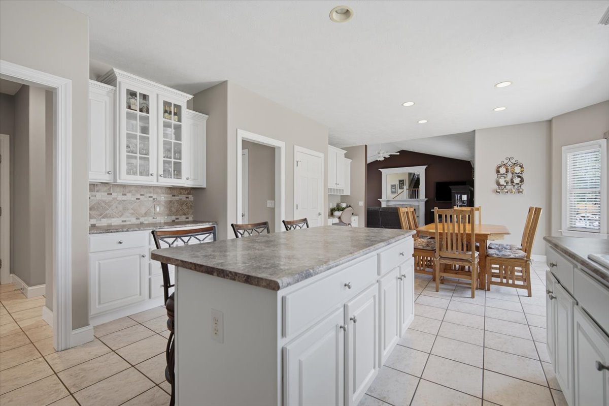 46 Conway Circle Property Photo 12