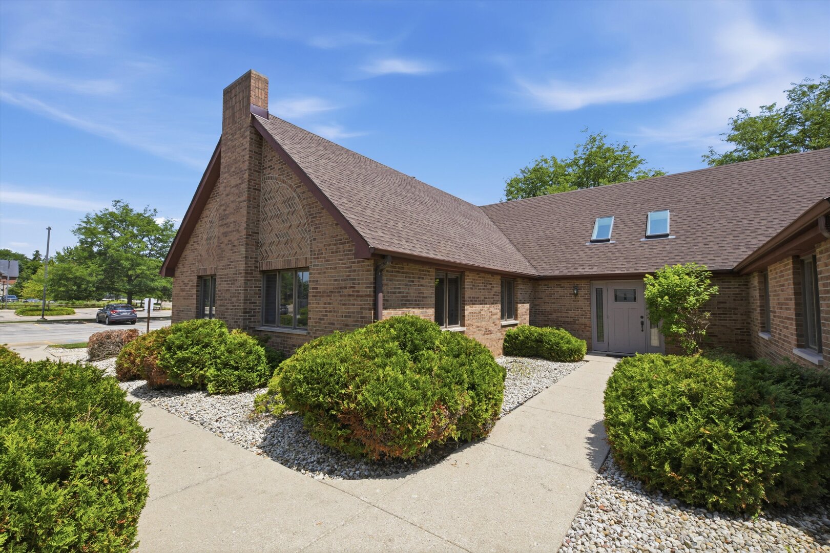500 N Plum Grove Road Property Photo 1