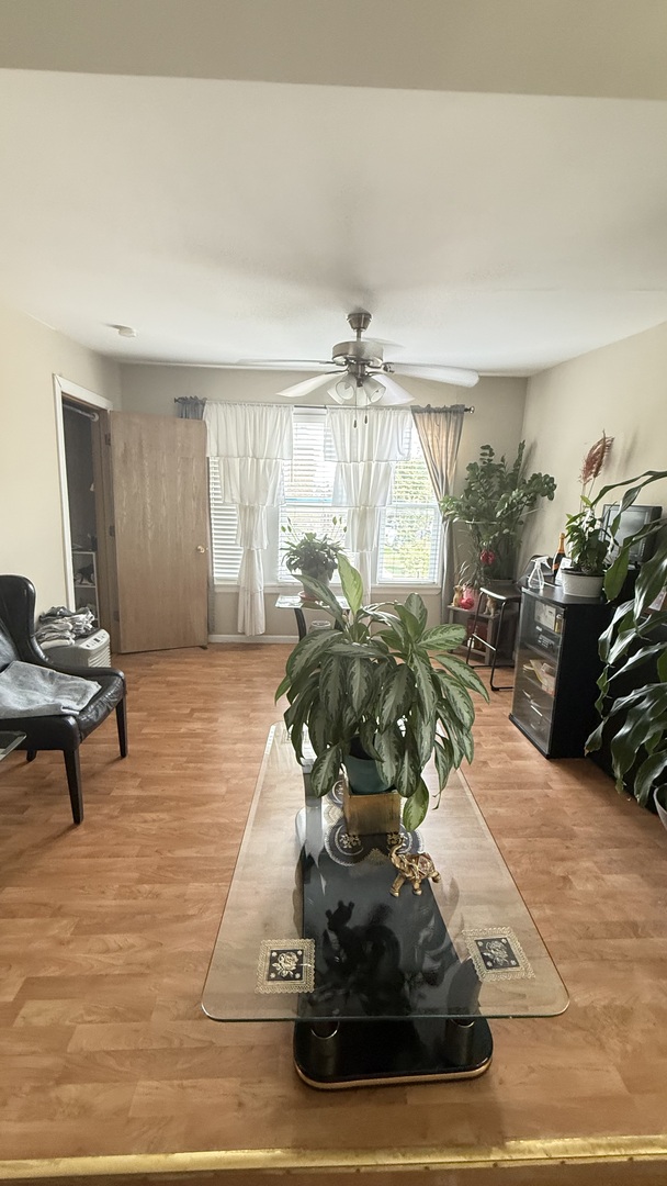 3824 S Sacramento Avenue Property Photo 4