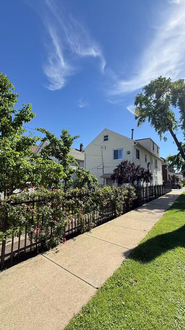 3824 S Sacramento Avenue Property Photo 19