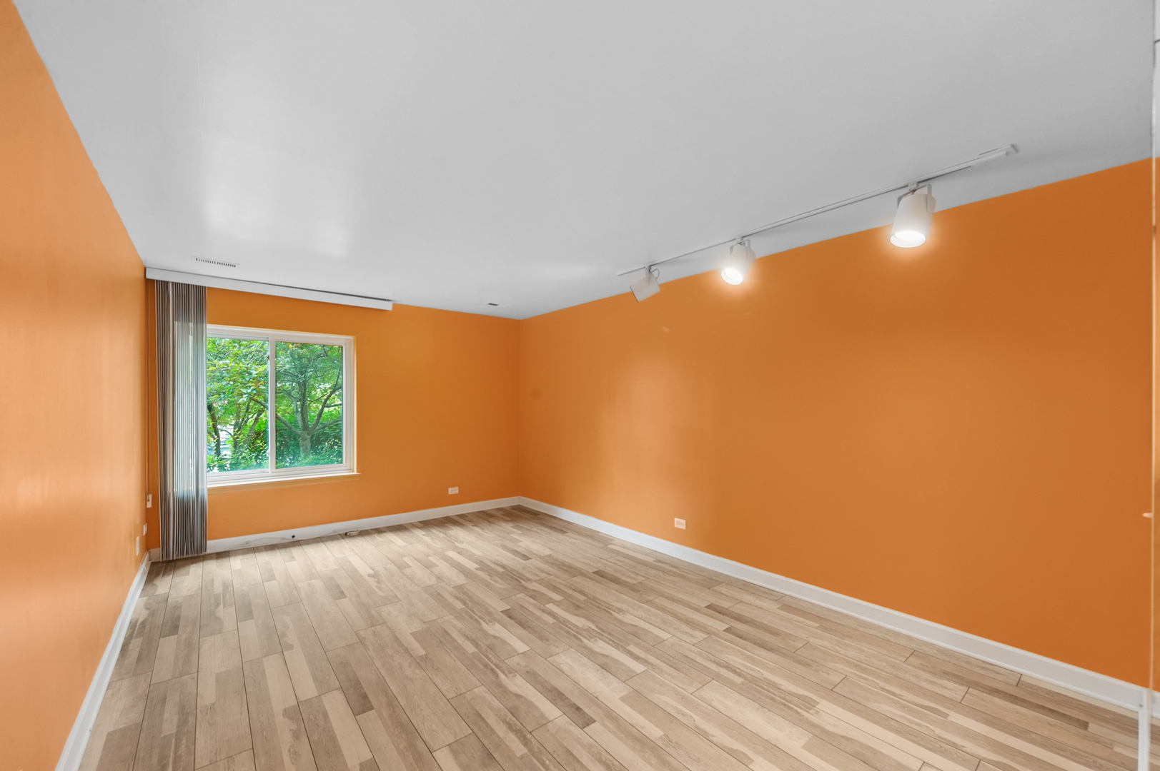 3070 Pheasant Creek Drive 106 Property Photo 16