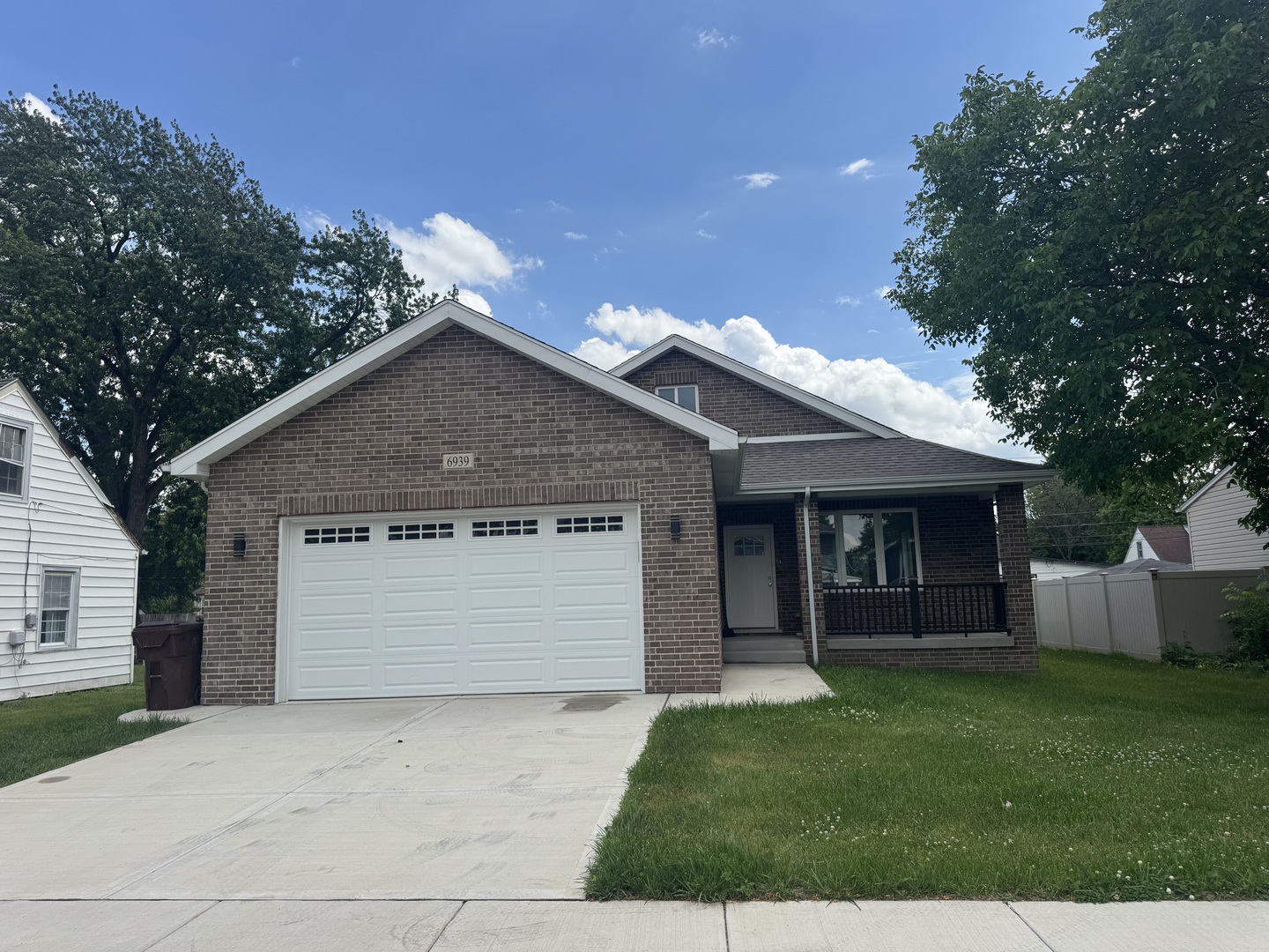 6939 W 95th Place Property Photo 1
