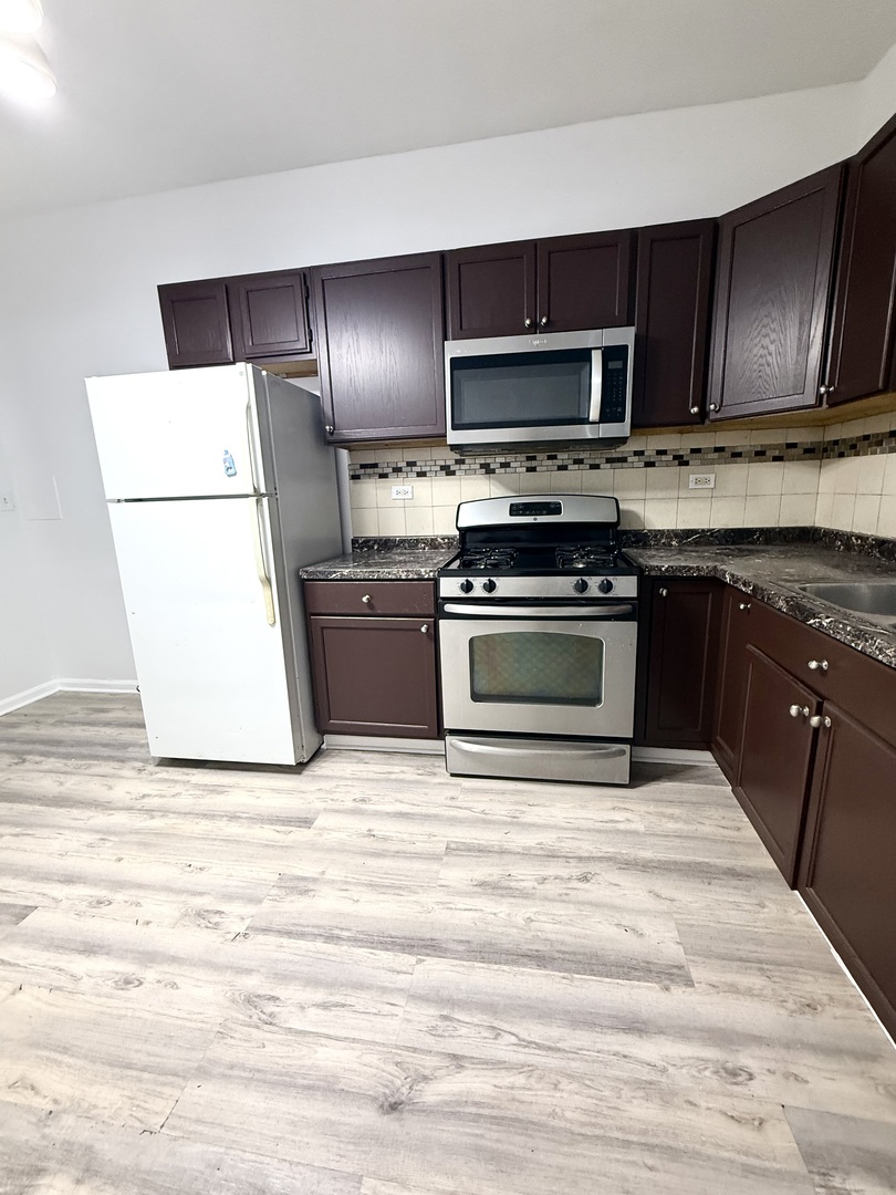4226 W Ogden Avenue Property Photo 18