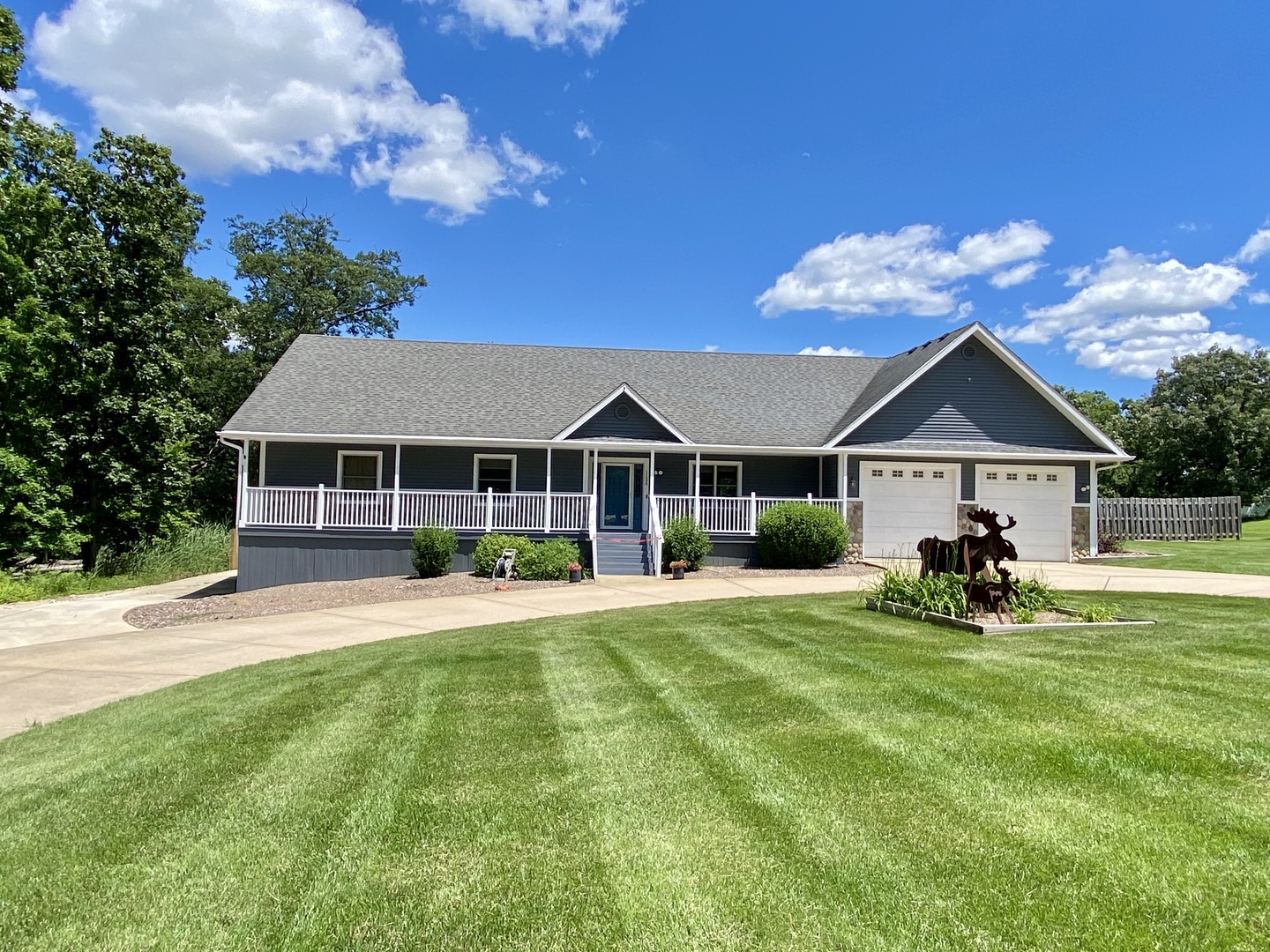 1126 S Eagle Chase Drive Property Photo 1