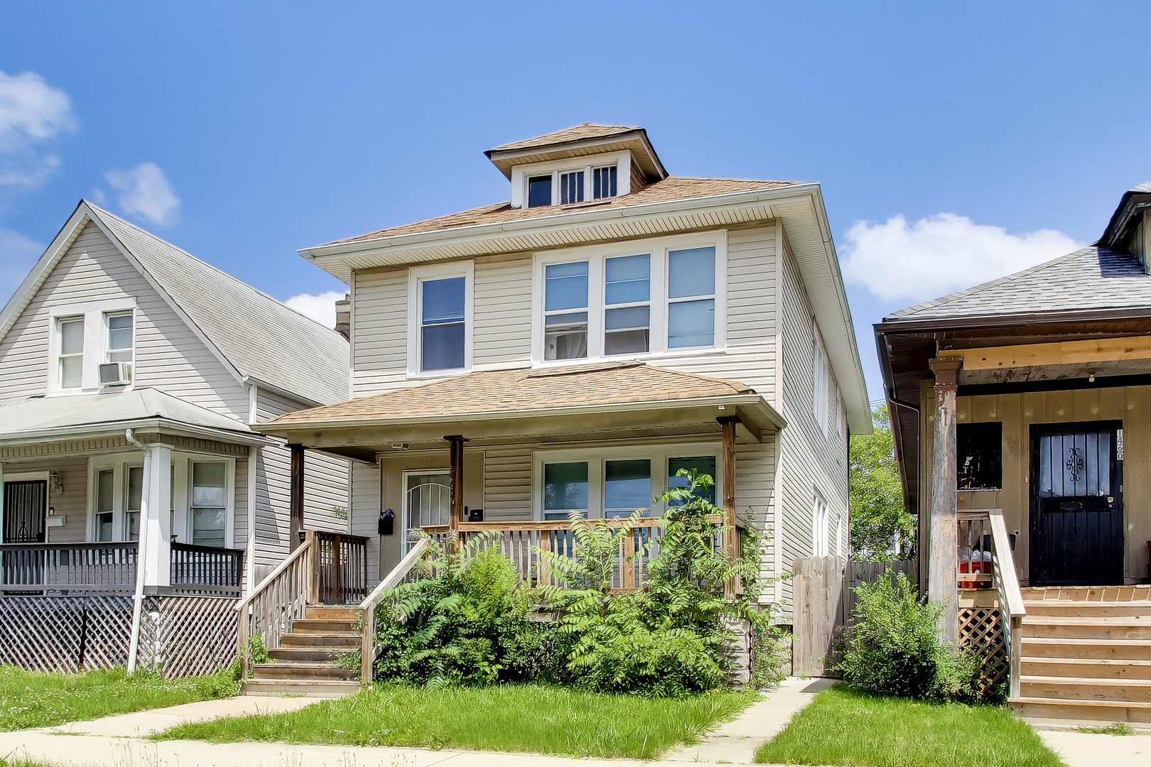 1462 W 73rd Street Property Photo 1