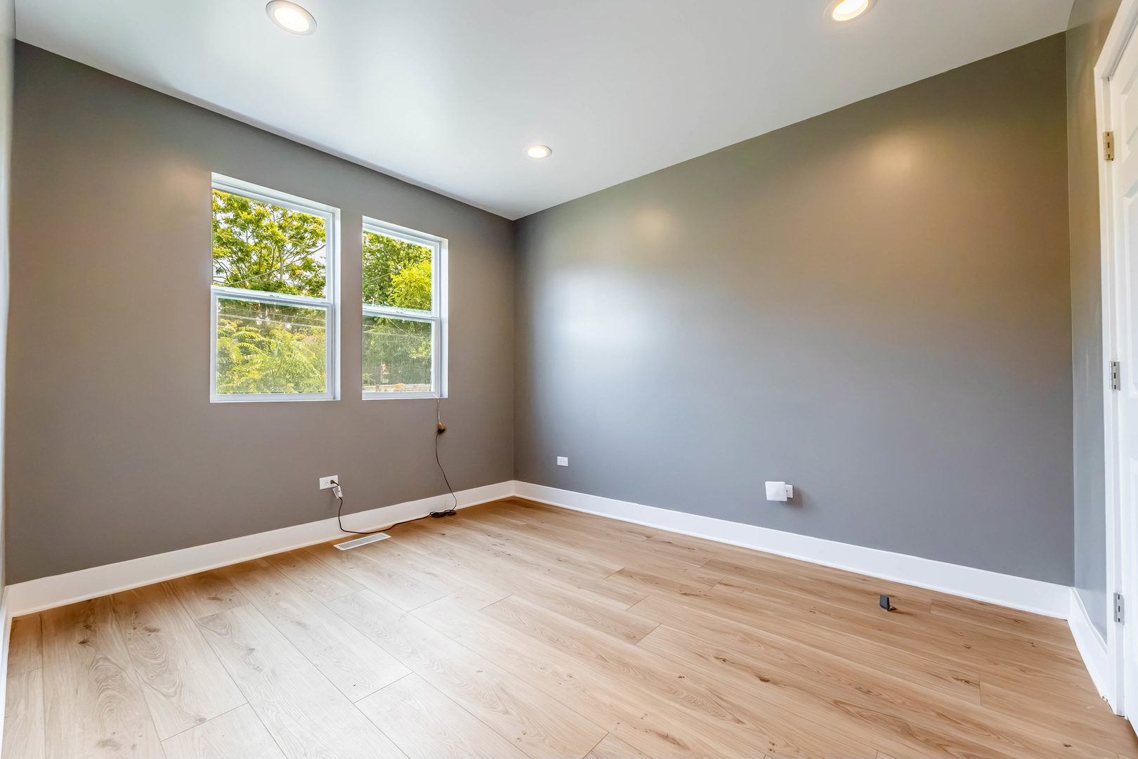 6501 S Claremont Avenue Property Photo 17