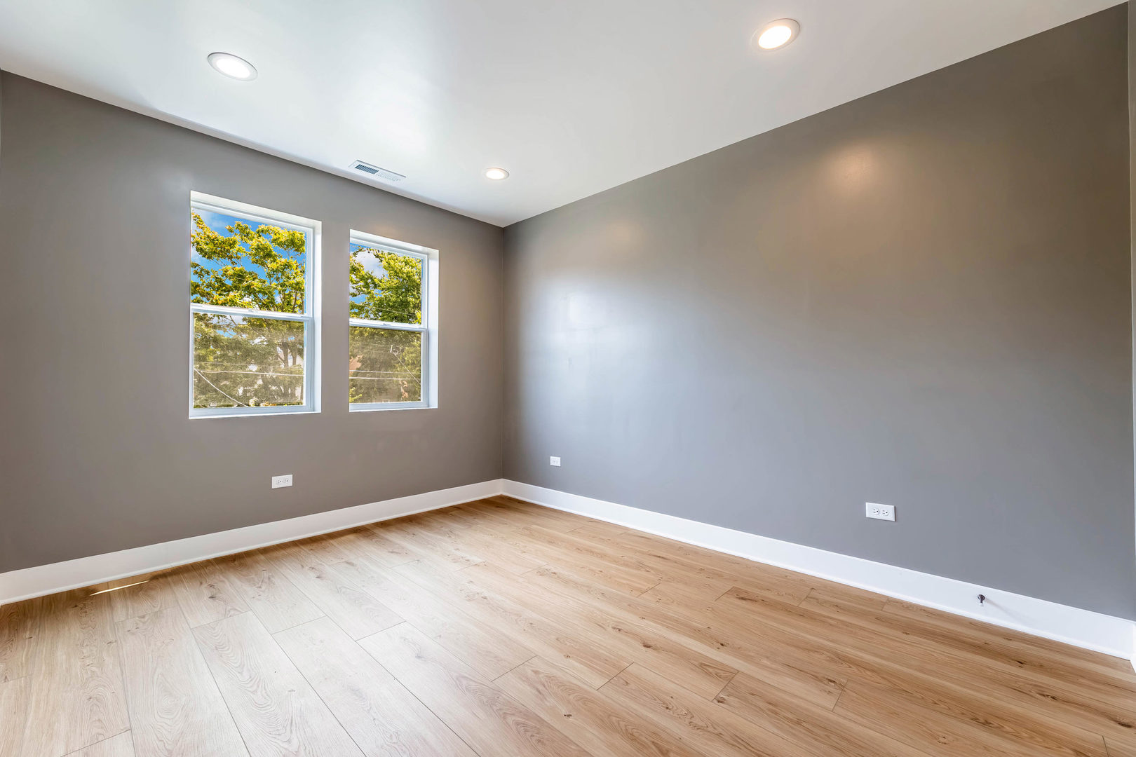 6501 S Claremont Avenue Property Photo 18