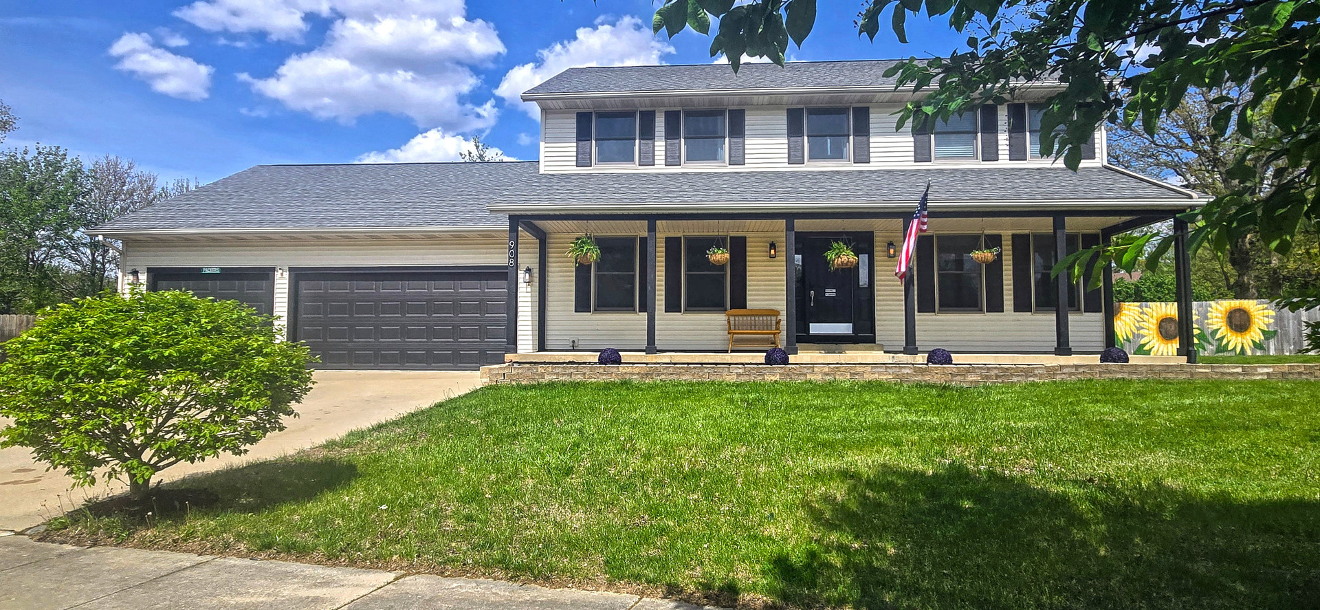 908 Edgewood Drive Property Photo 1