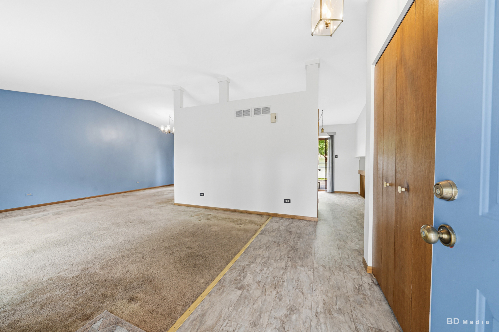 4035 216th Street Property Photo 4
