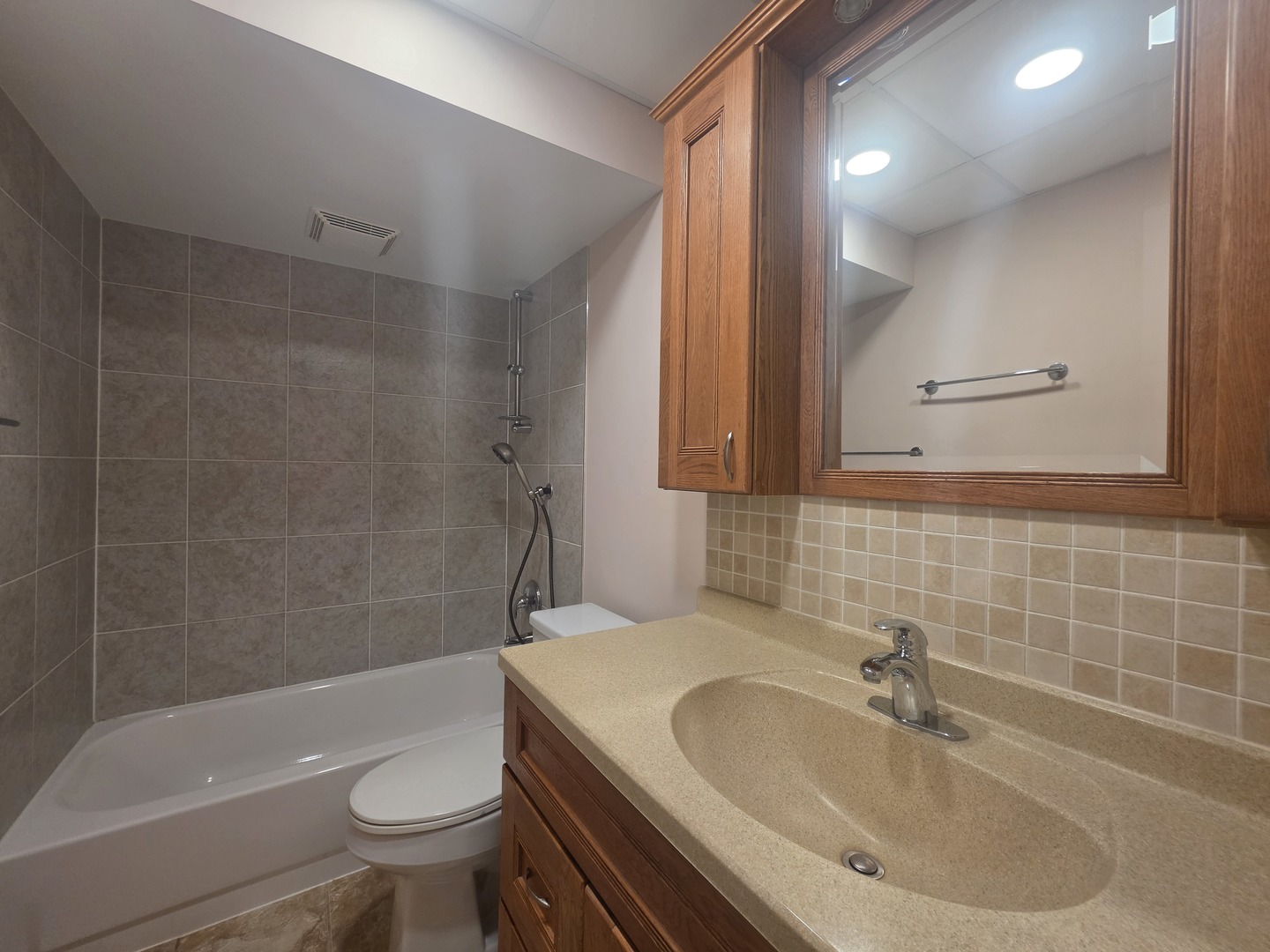 375 Plum Creek Drive 103 Property Photo 9
