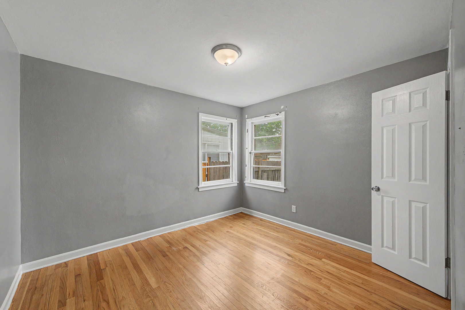 1481 Lincoln Avenue Property Photo 5