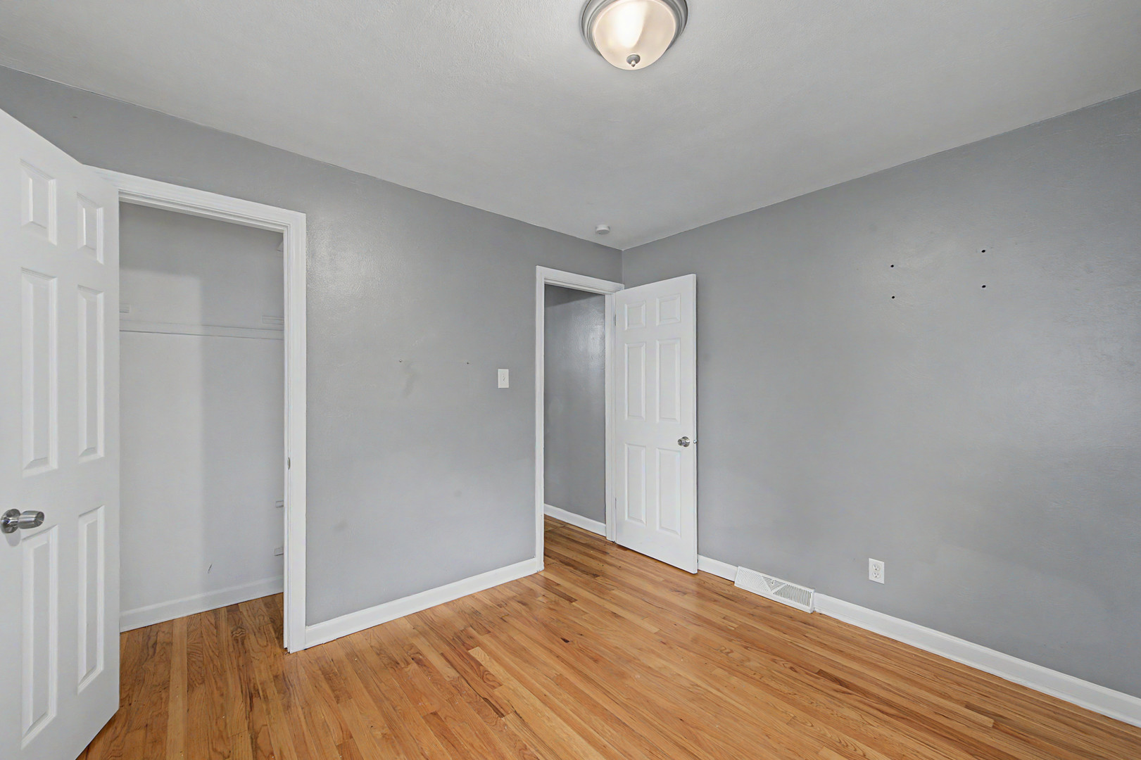 1481 Lincoln Avenue Property Photo 6
