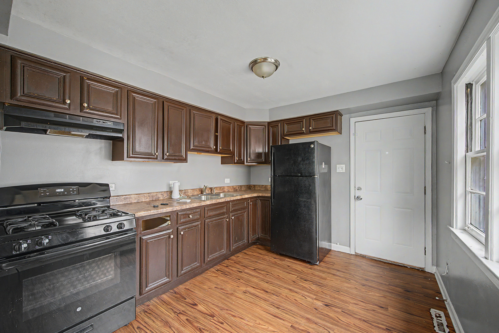 1481 Lincoln Avenue Property Photo 10