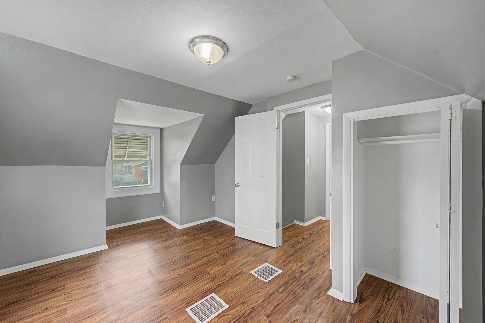 1481 Lincoln Avenue Property Photo 12