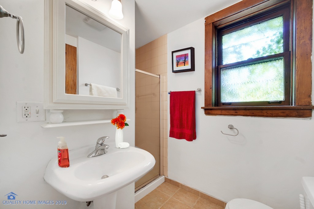 2774 N Kenmore Avenue 3 Property Photo 12