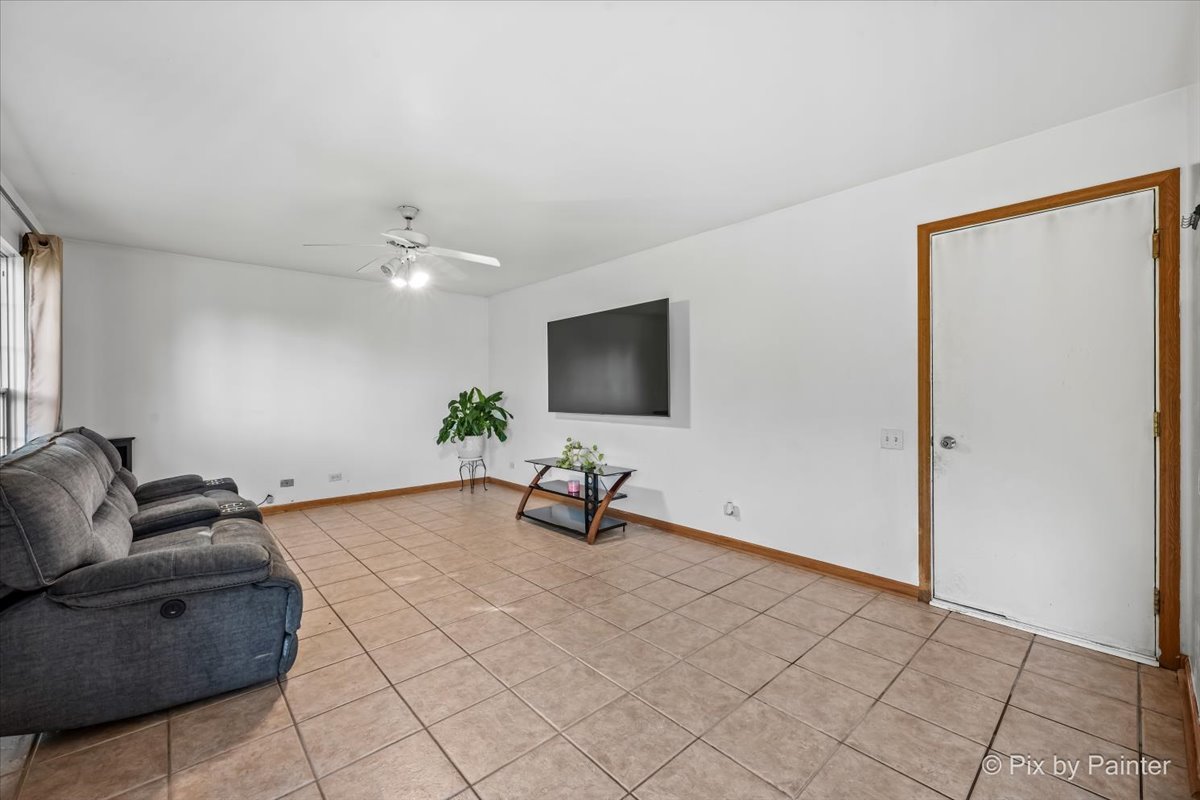 1755 Mission Hills Drive Property Photo 6