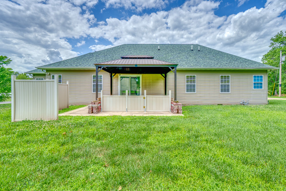 2108 S Hillside Lane Property Photo 5