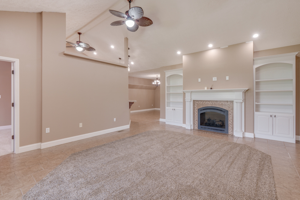 2108 S Hillside Lane Property Photo 10