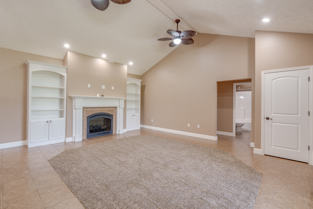 2108 S Hillside Lane Property Photo 11