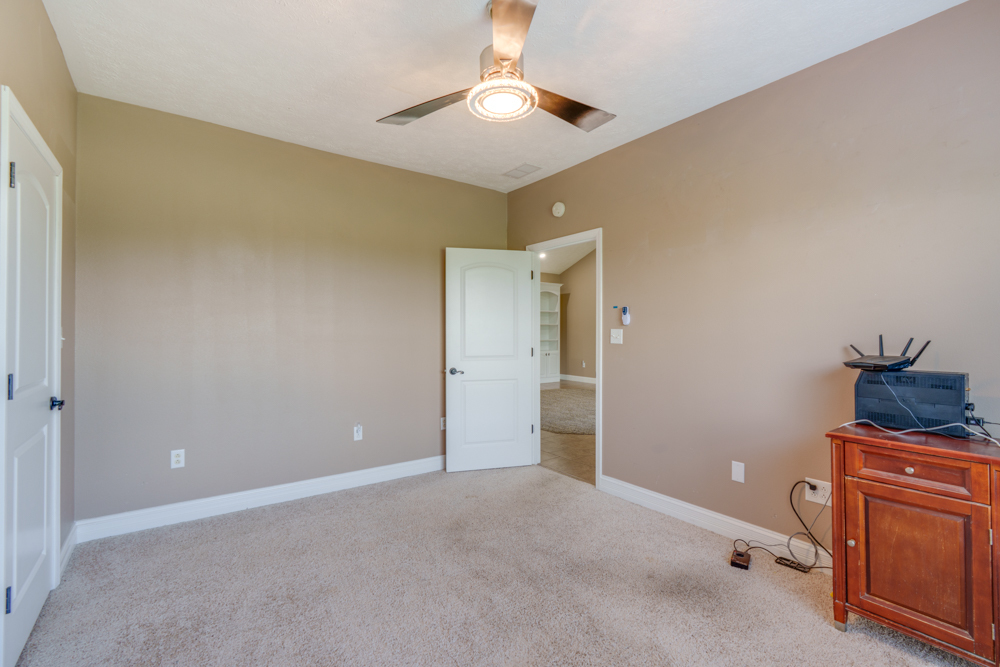 2108 S Hillside Lane Property Photo 15