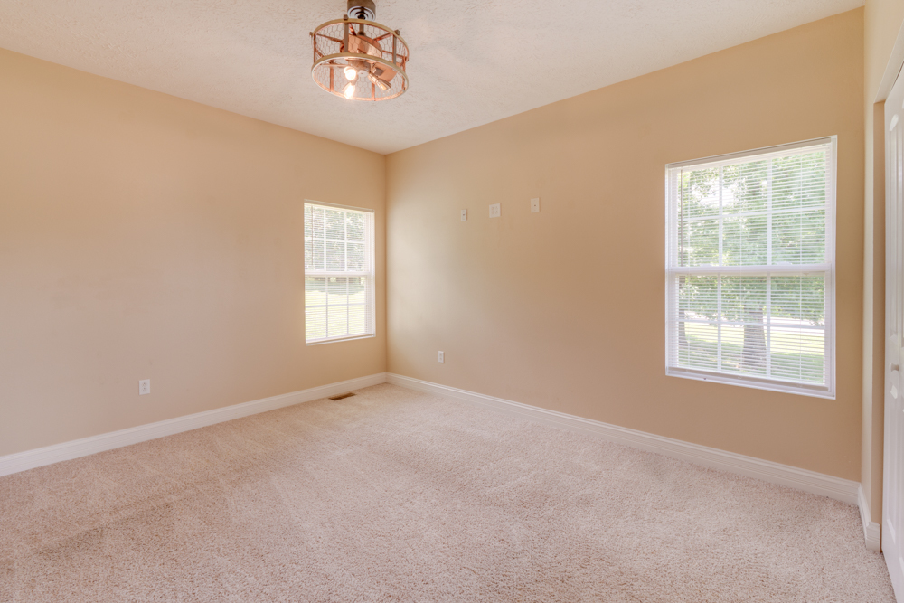 2108 S Hillside Lane Property Photo 19