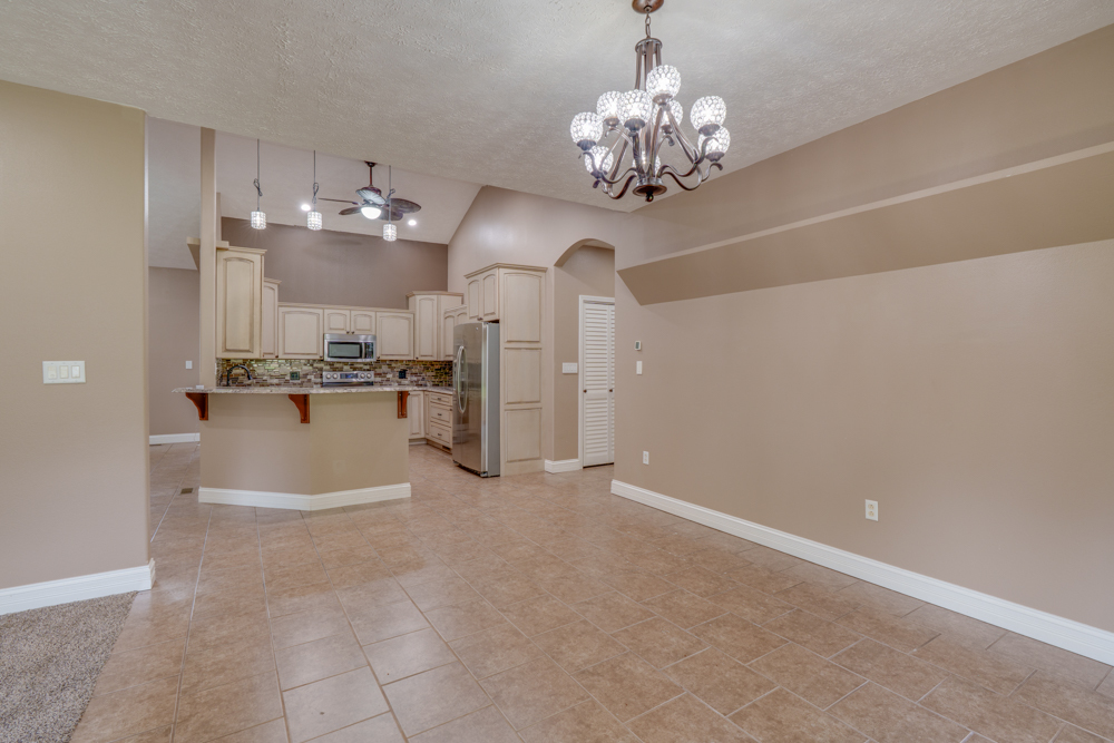 2108 S Hillside Lane Property Photo 23