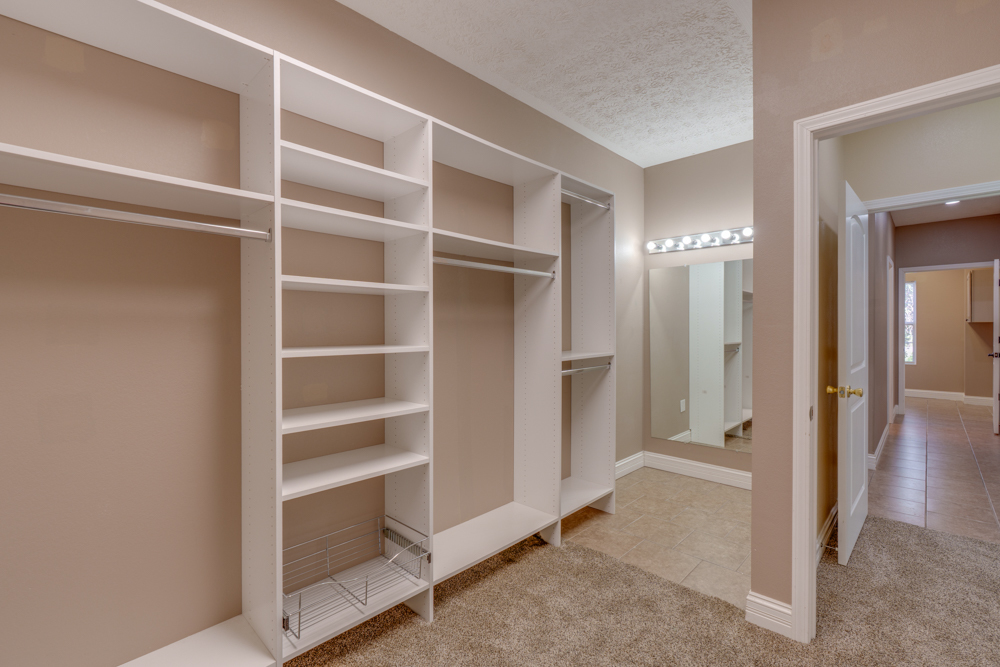 2108 S Hillside Lane Property Photo 34