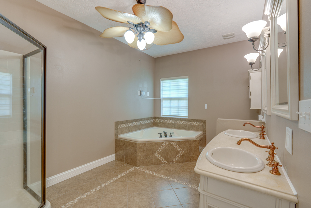 2108 S Hillside Lane Property Photo 35