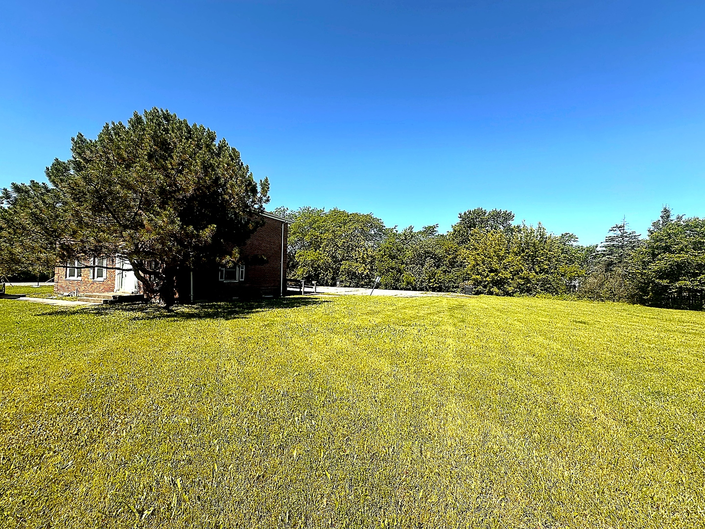 23060 Cicero Avenue Property Photo 2