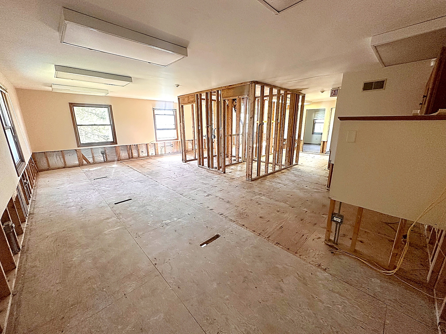 23060 Cicero Avenue Property Photo 9