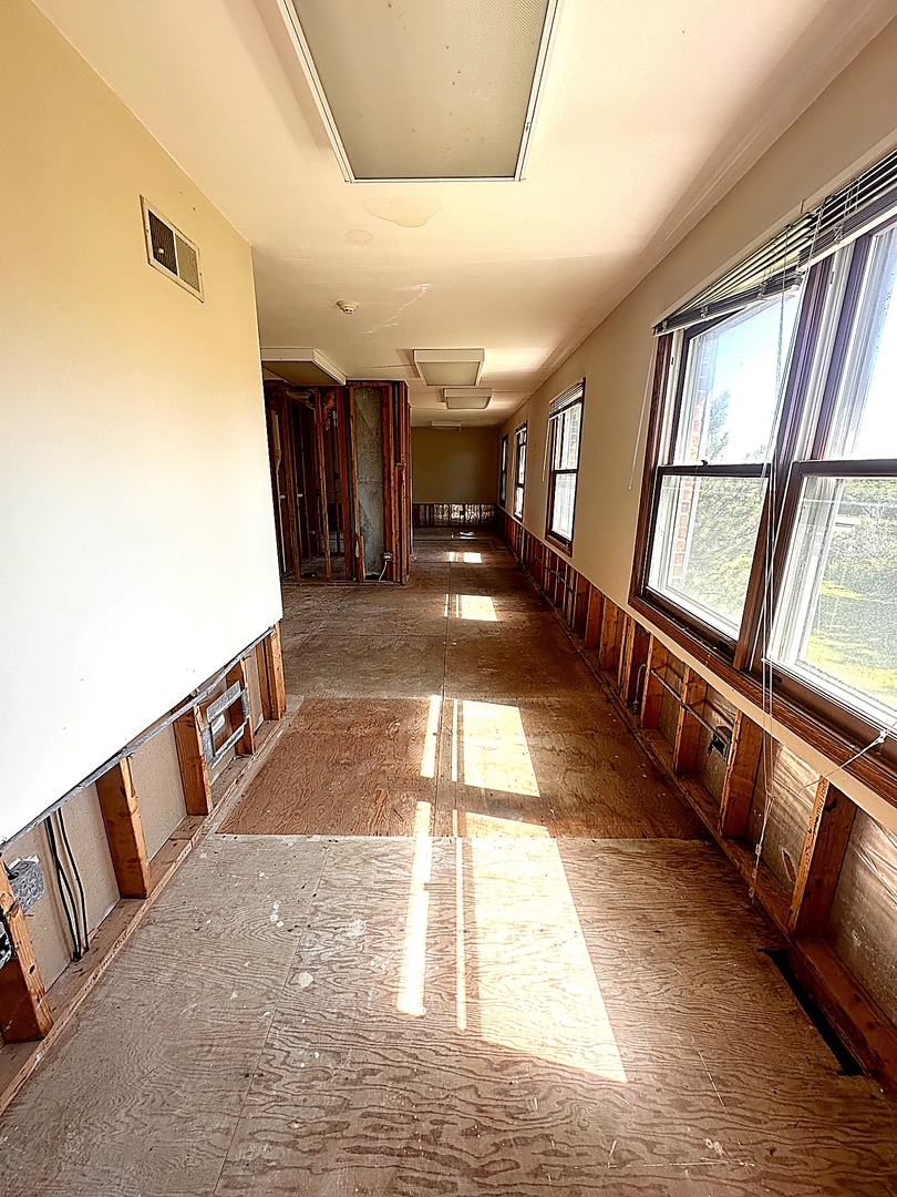 23060 Cicero Avenue Property Photo 12