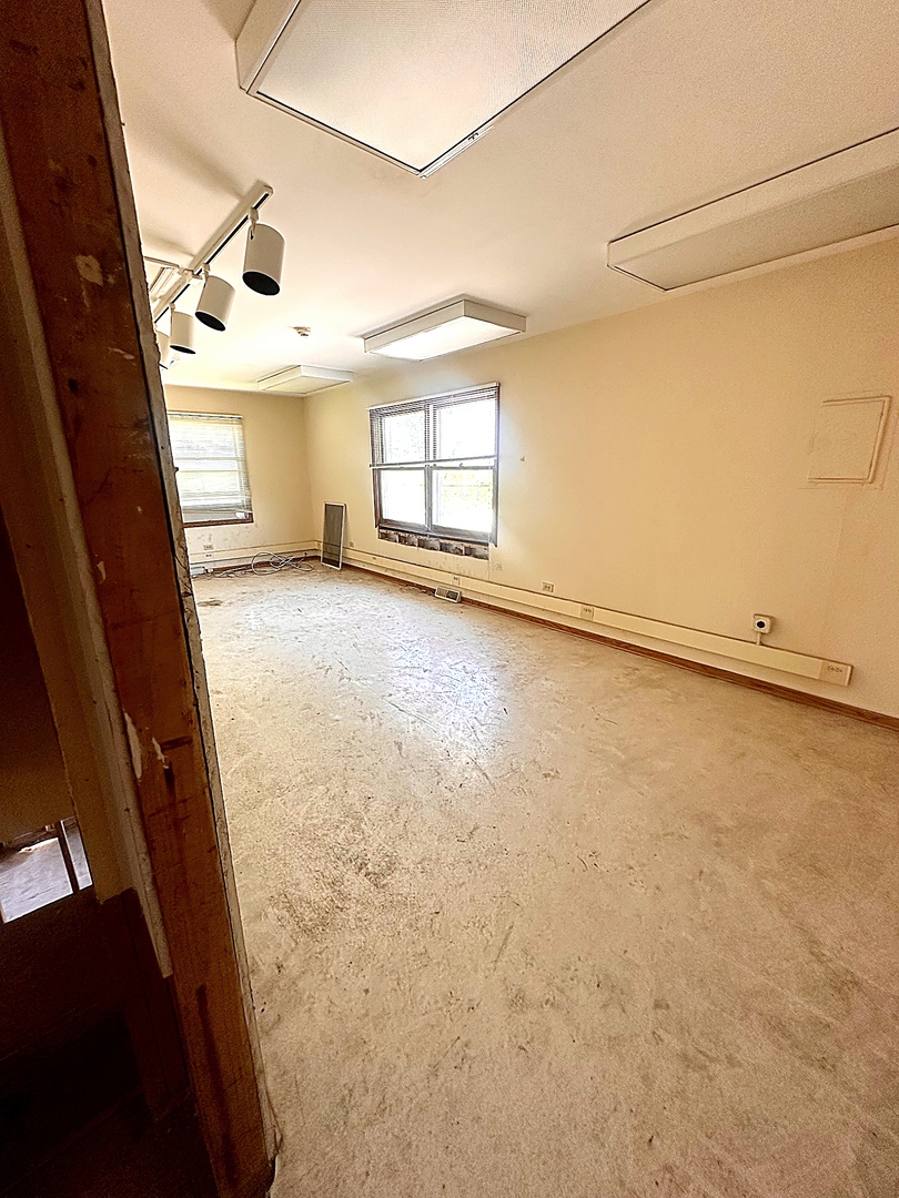 23060 Cicero Avenue Property Photo 13